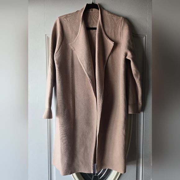 Chicwish Classy Open Front Knit Coat in Light Tan ~ Medium - Picture 7 of 8